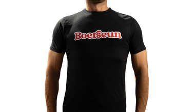 Boerseun swart t-hemp met rooi print